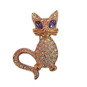 Vintage white cat with blue eyes brooch pin